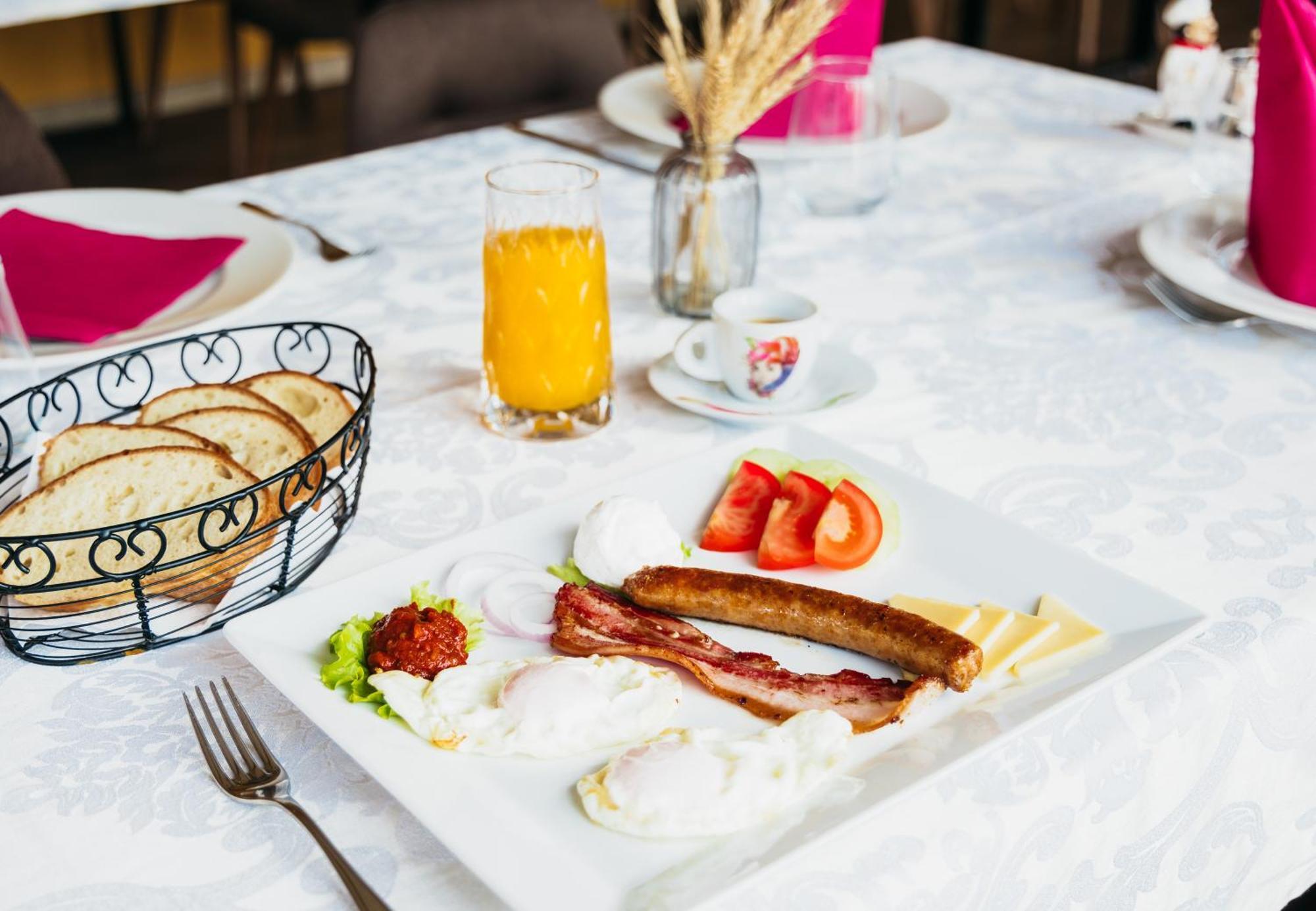 Pansion Mihica Dvori Hotel Babina Greda Ngoại thất bức ảnh